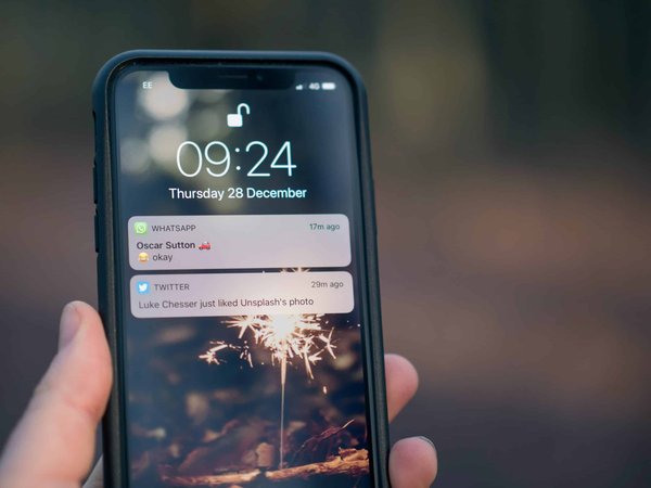 Comment partager un lien ou une photo avec un ami via Bluetooth ou Wi-Fi Direct ?